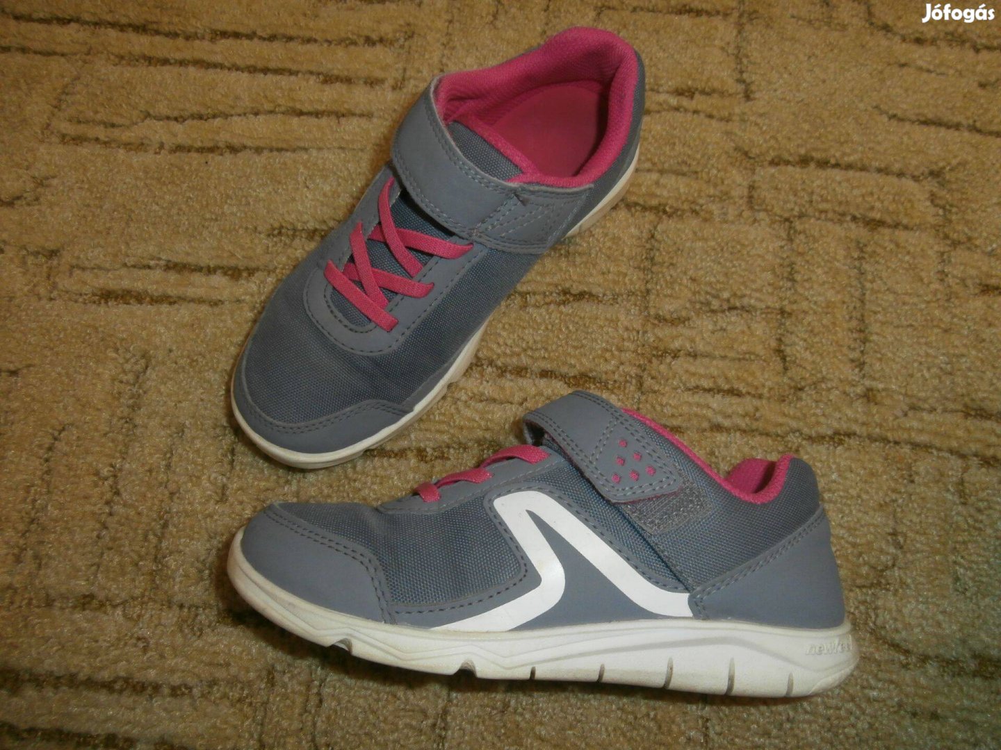 32 32-es kislány cipő, sportcipő bth: 21 cm