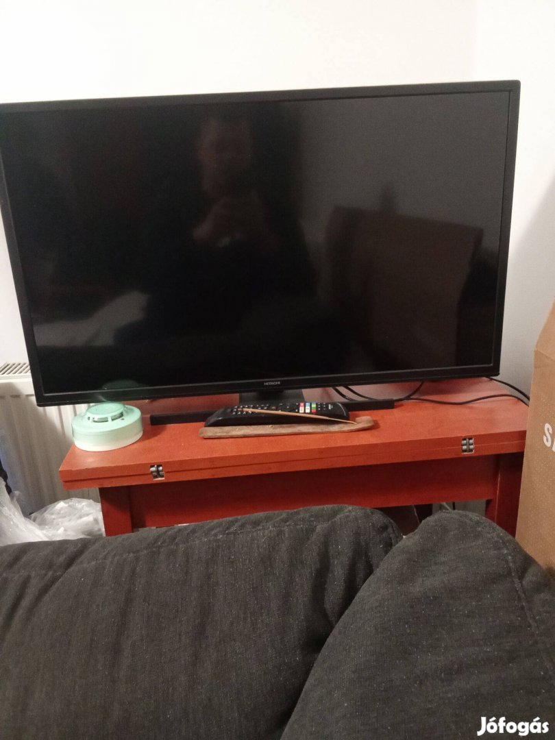 32 Hitachi Okos tv