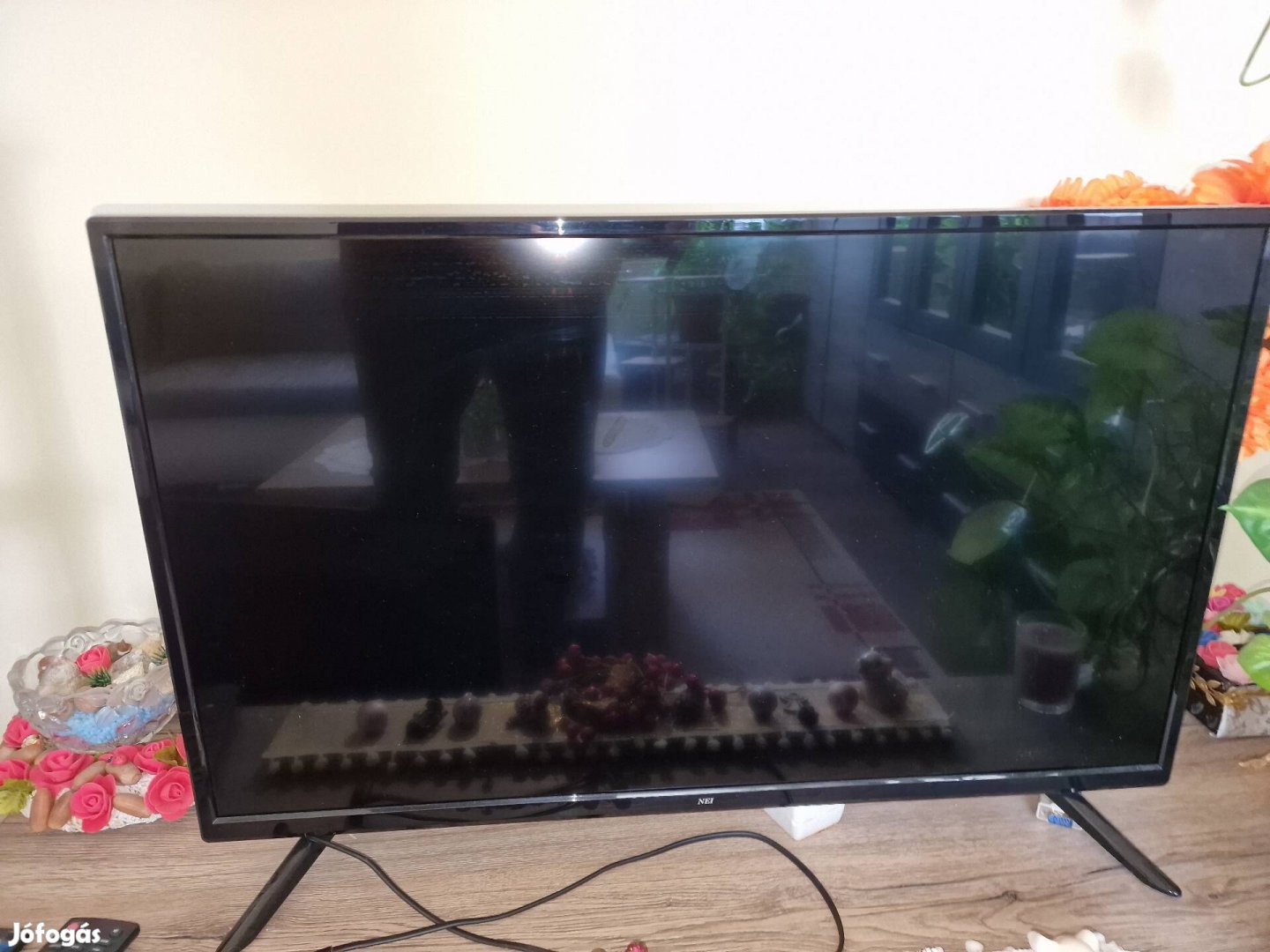 32" LED tv eladó.