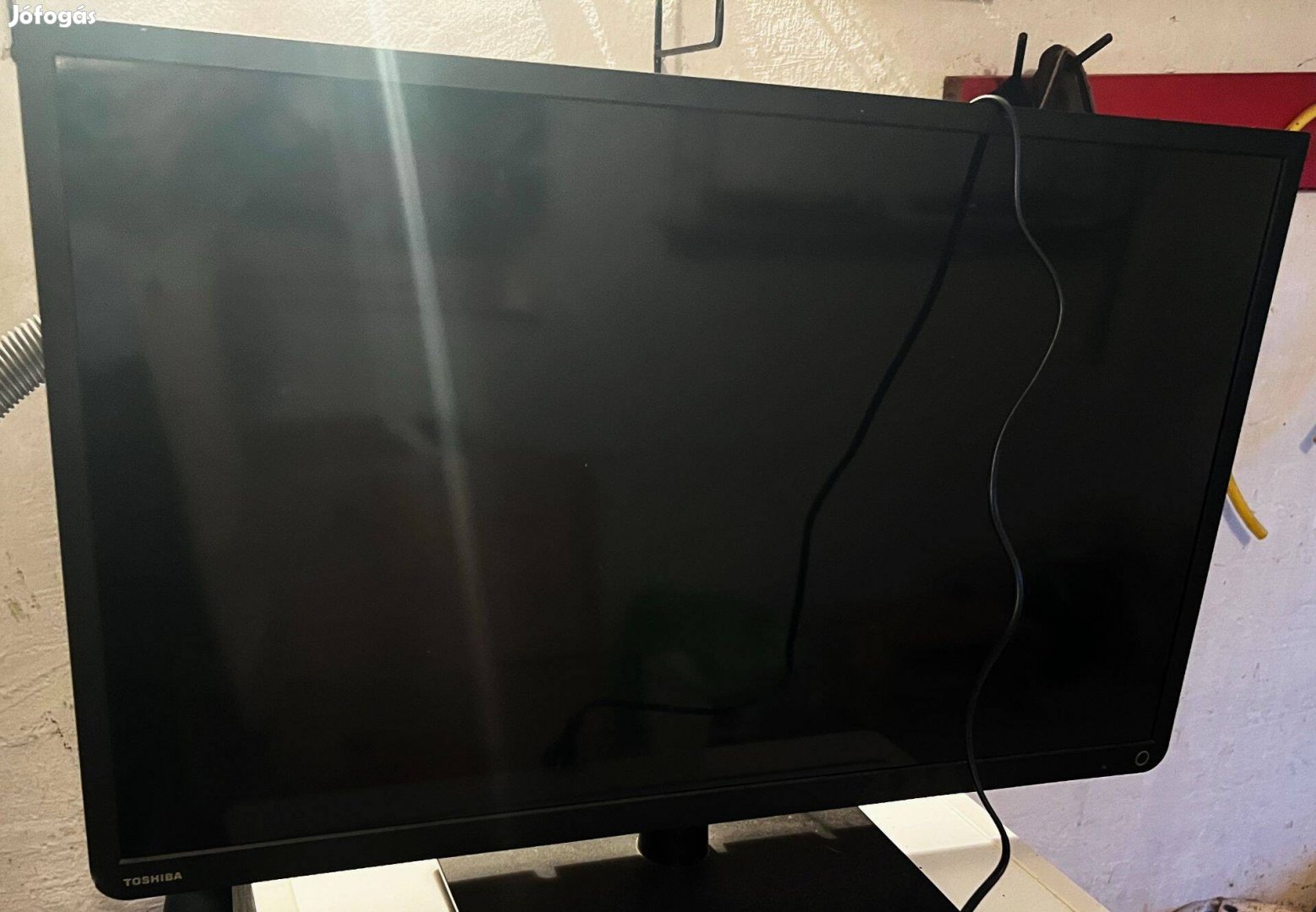 32" (80 cm) LED/LCD TV megkímélt állapotban