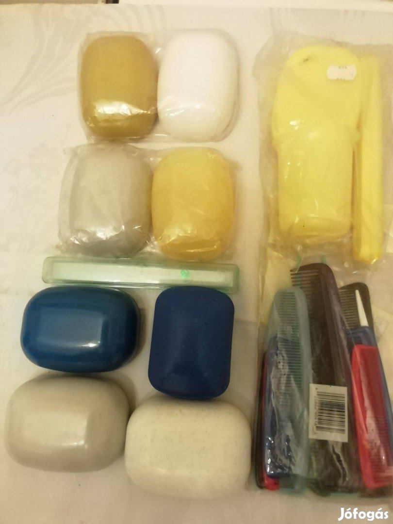 32 db. retró fürdőszobai csomag,fésű,szappantartó,fogkefetar