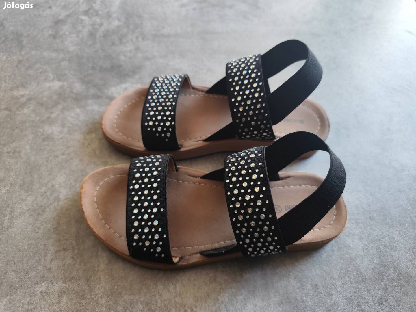 32-es bth 21 cm Graceland szandál