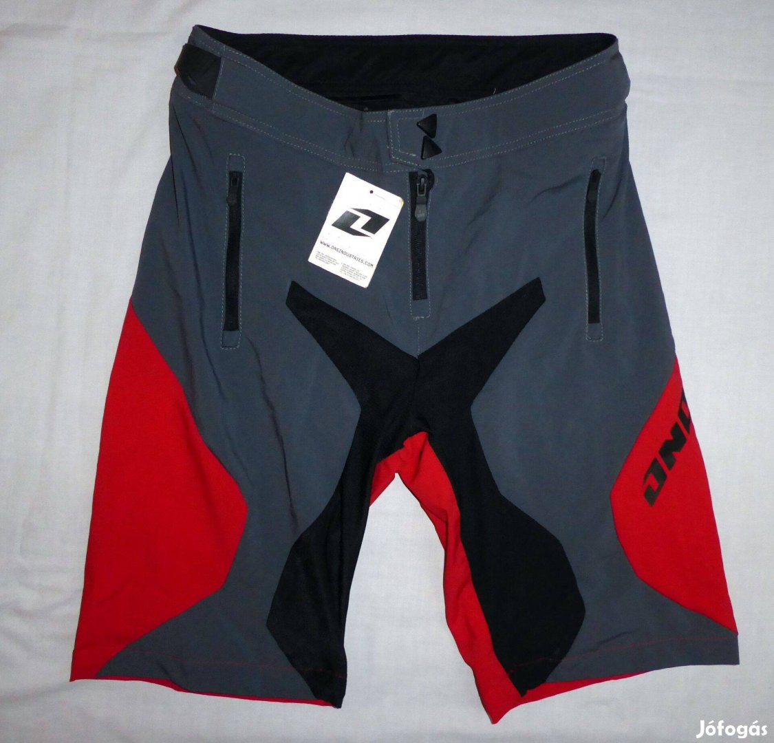 32ezres férfi 30 -as méretű Ion MTB biciklis shorts rövid nadrág