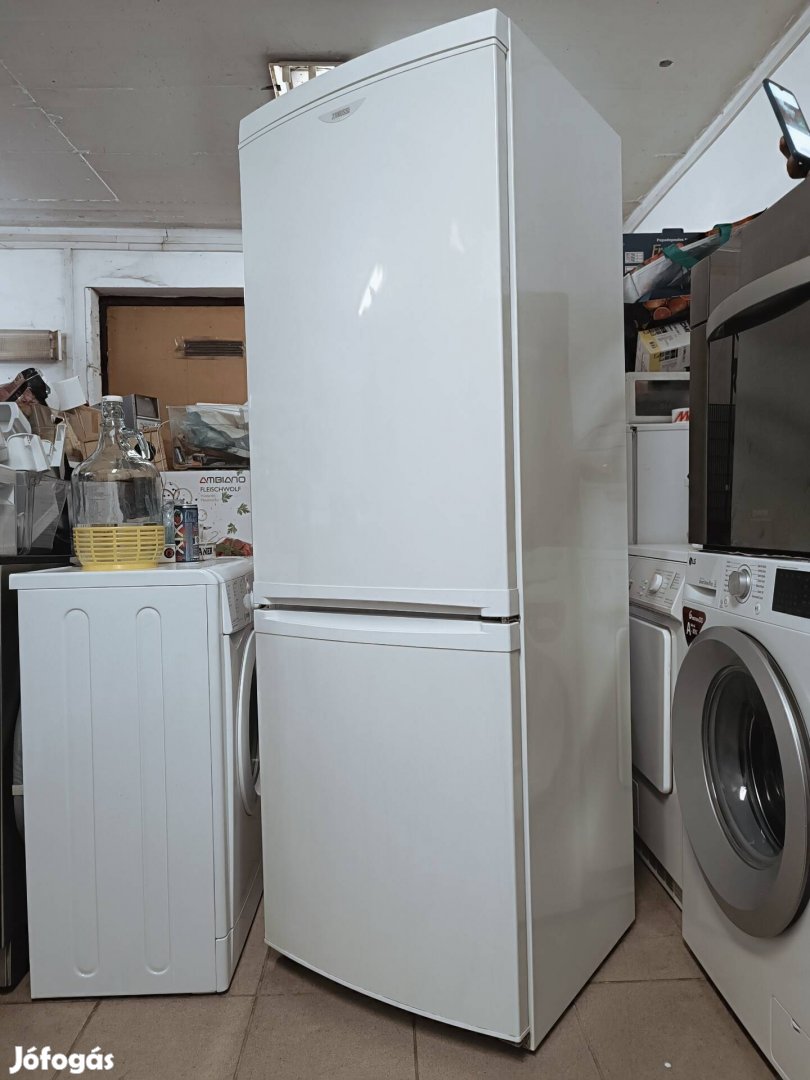 330l A+++, Zanussi kifogástalan hűtőszekrény hűtőgép hűtő garanciával 