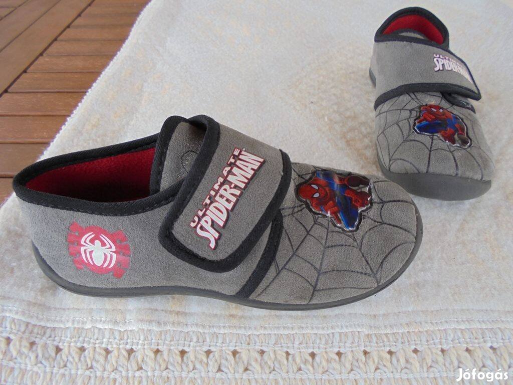 33-as Spiderman újszerű átnőtt tépőzáras fiú tutyi mamusz házicipő