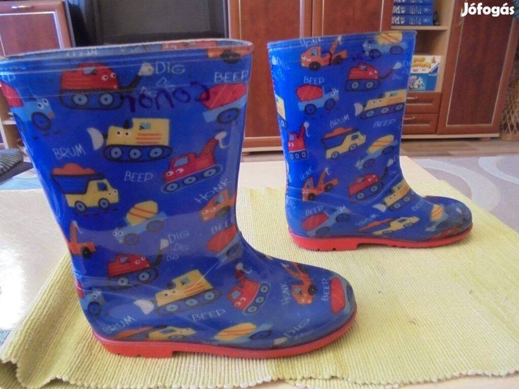 33-as béleletlen autós fiú gumicsizma 33