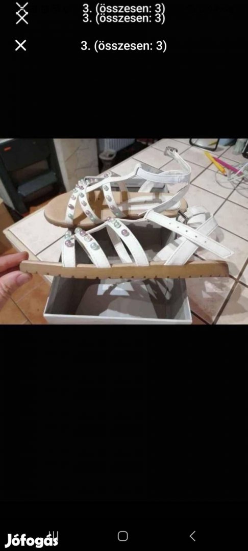 33-as lány szandál