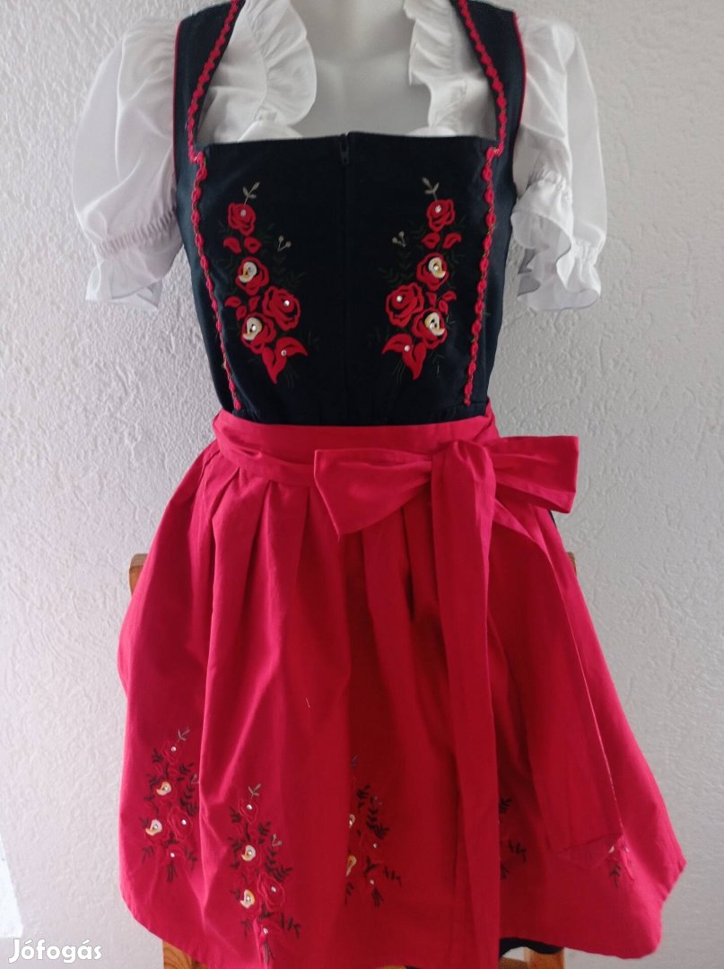 34/36 dirndl ruha köténnyel 