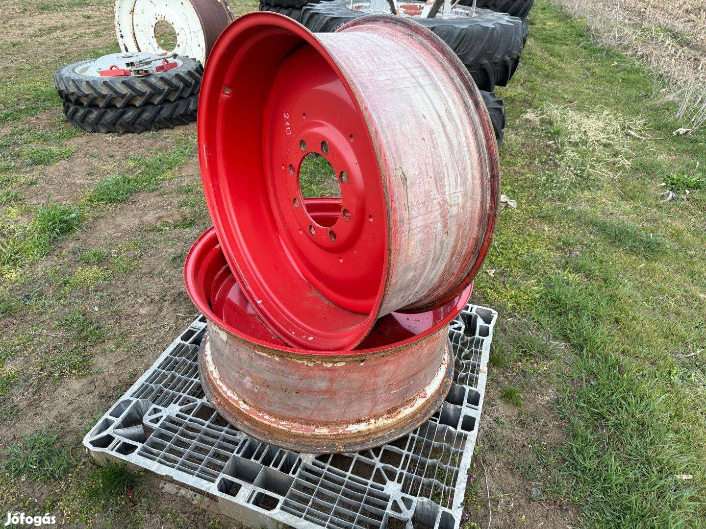 34-os traktorfelni pár