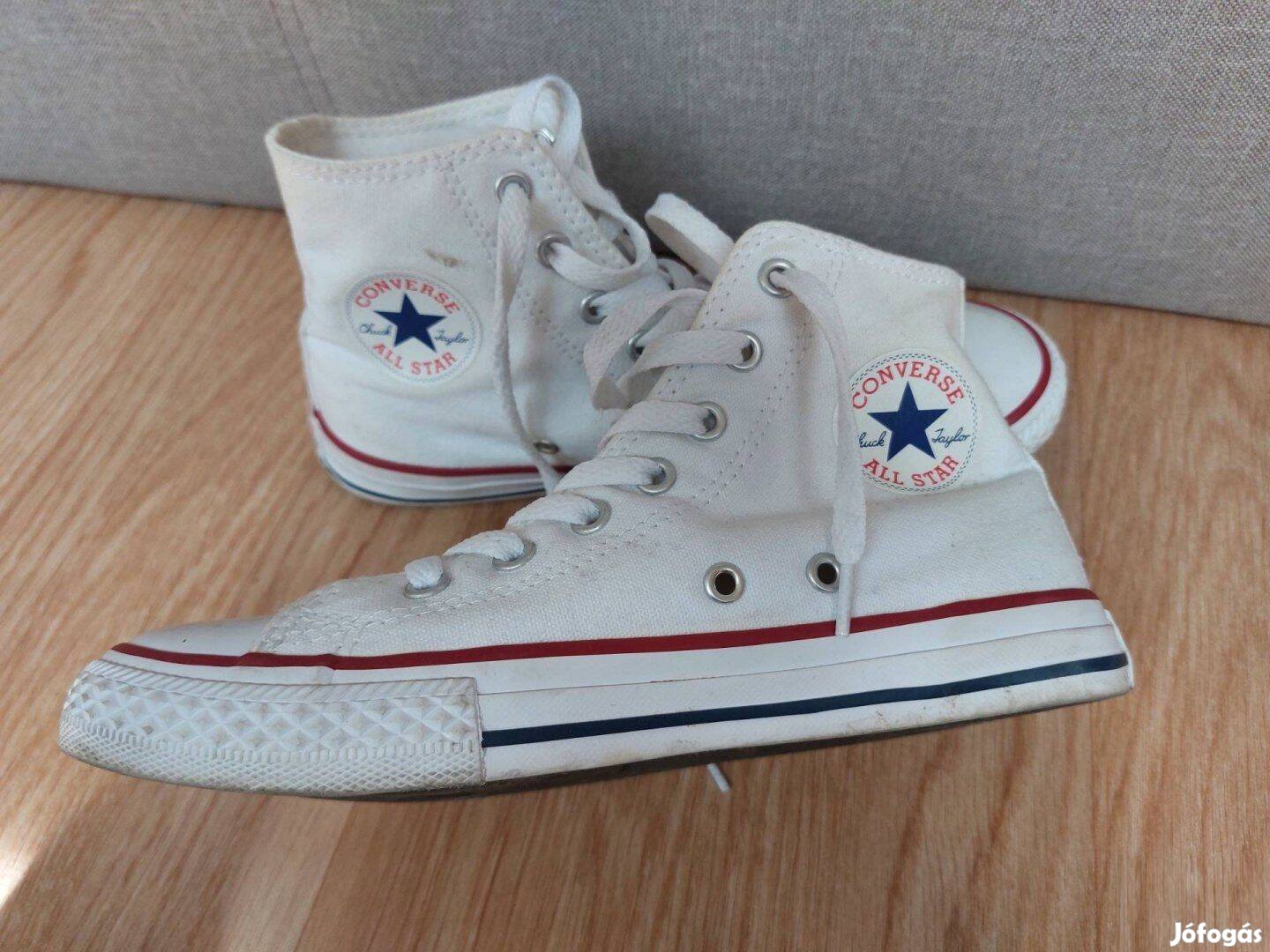 34-es magas szárú eredeti Converse cipő/dorkó eladó