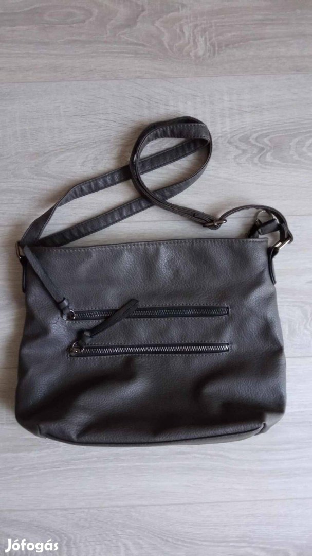 34x26 cm női táska újszerű 1800 Ft