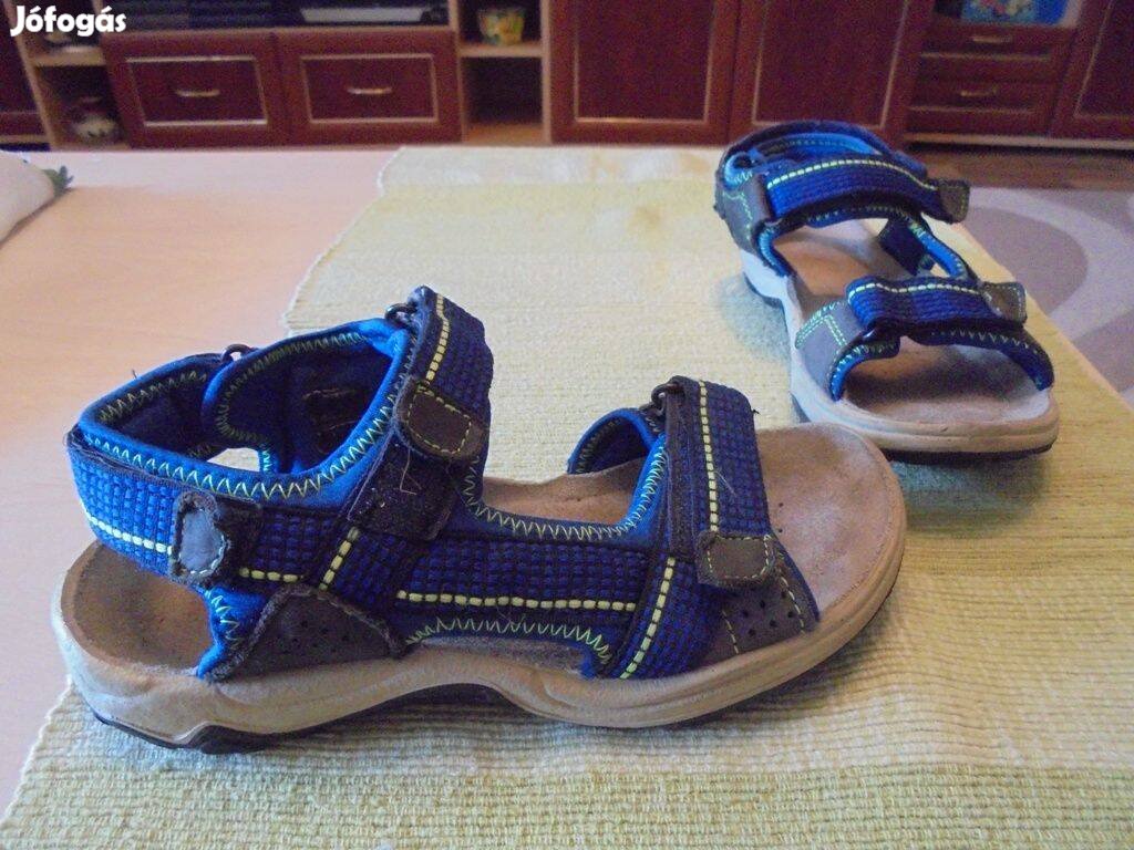 35-36-os 3 tépőzáras hajlékony talpú fiú szandál 36