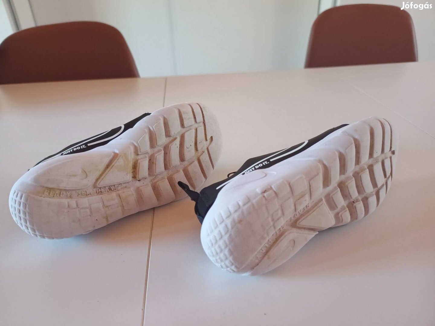 35.5 Nike bebújós sportcipő lány/női