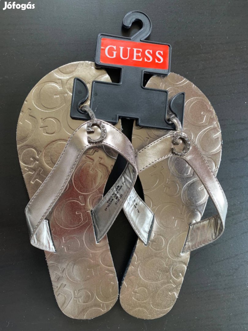 35 Guess papucs