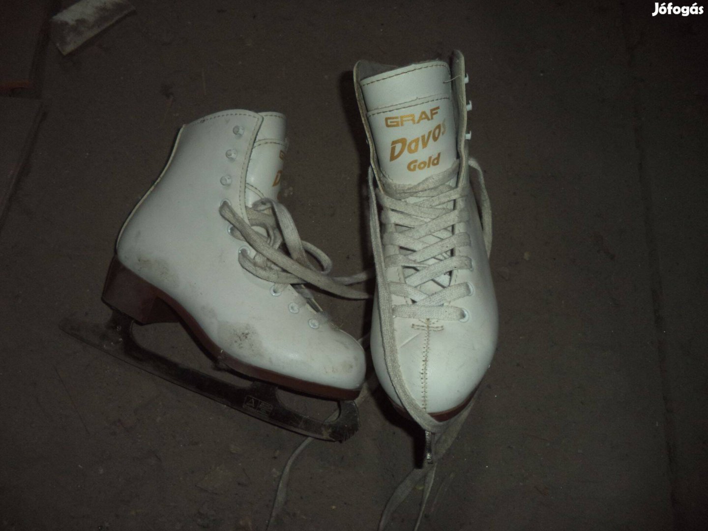 35as női mükorcsolya