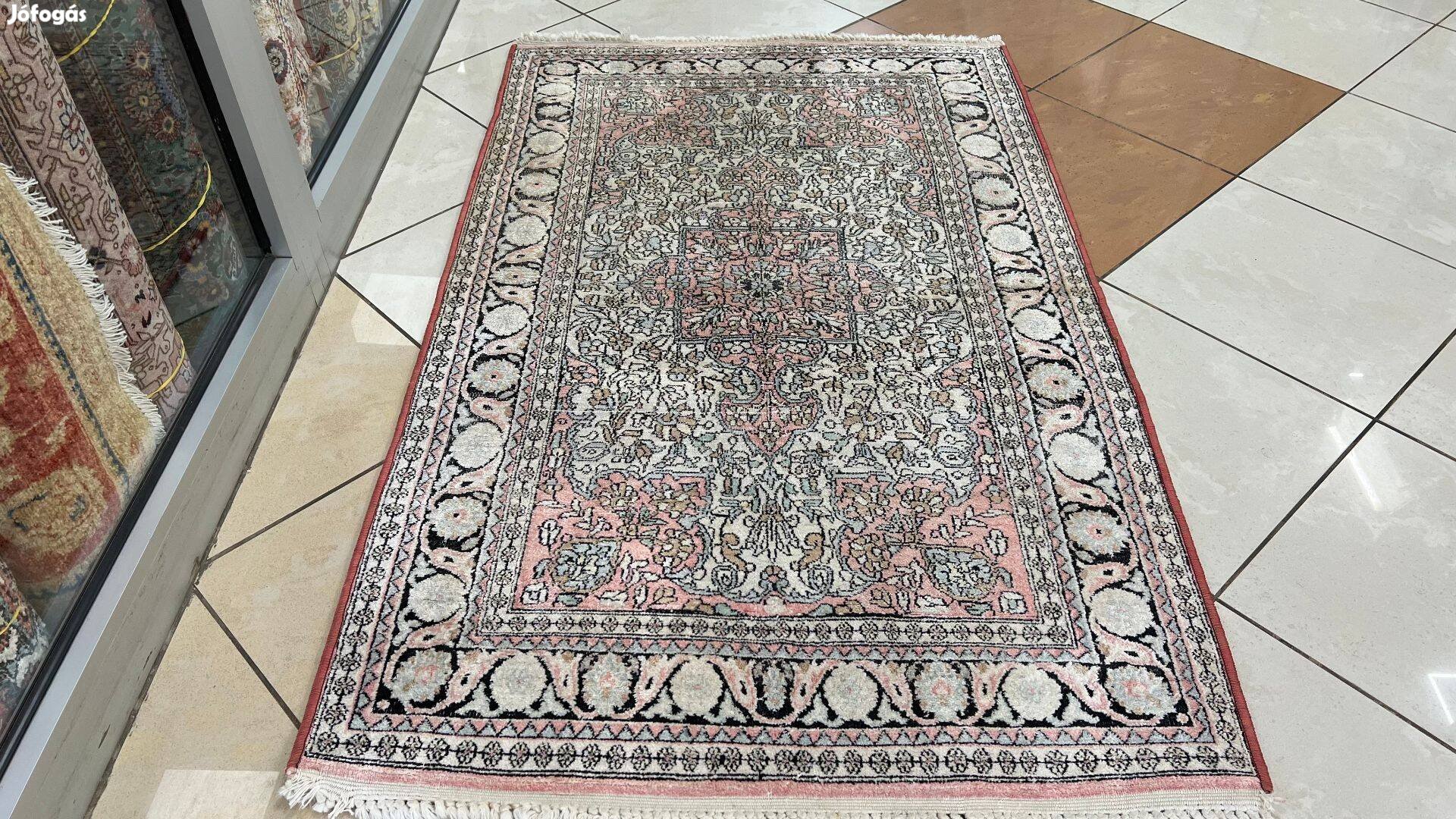 3624 Kasmíri hernyóselyem Isfahan kézi perzsa szőnyeg 96X157CM