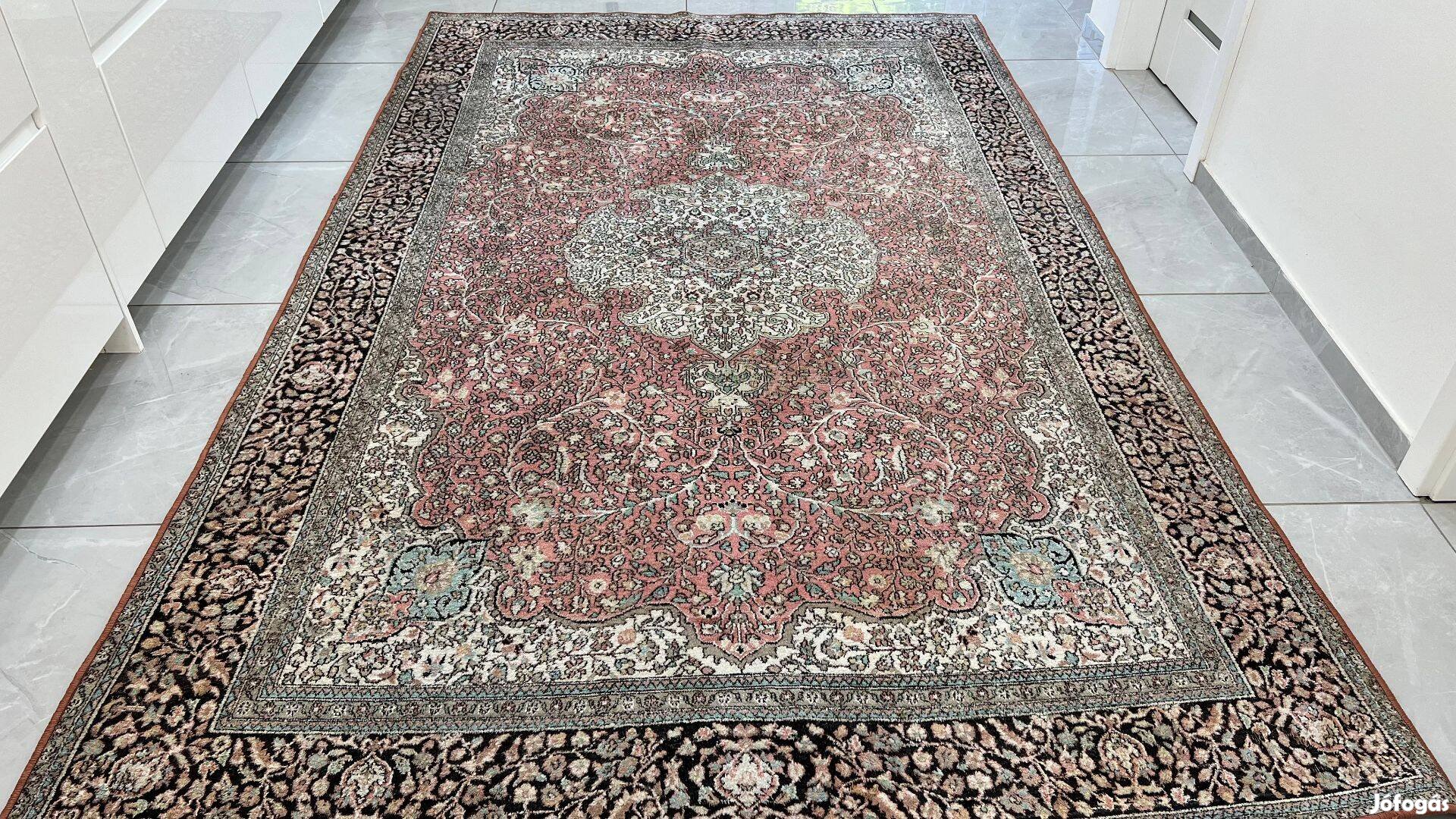 3629 Kasmíri hernyóselyem Isfahan kézi perzsa szőnyeg 175X277CM