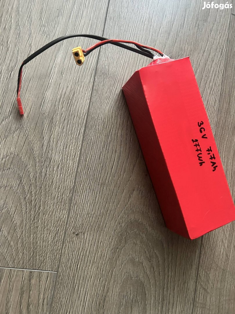 36V 7,7Ah elektromos roller akkumulátor