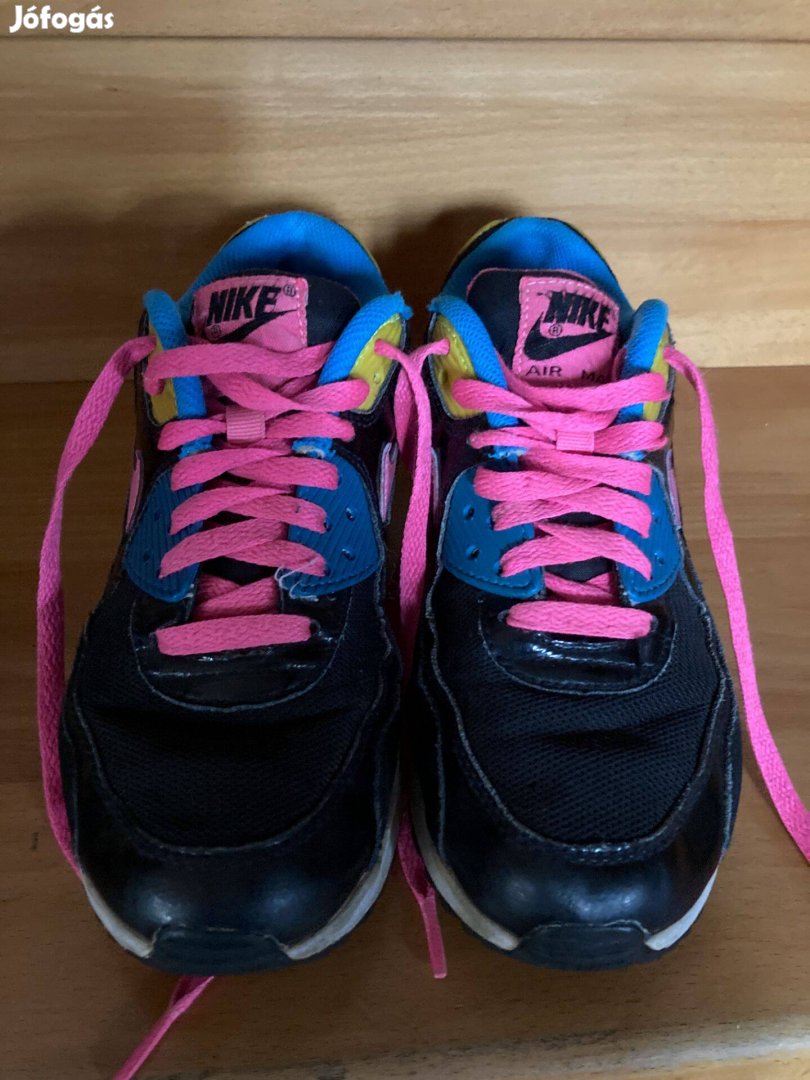 36,5-es Nike Air Max cipő