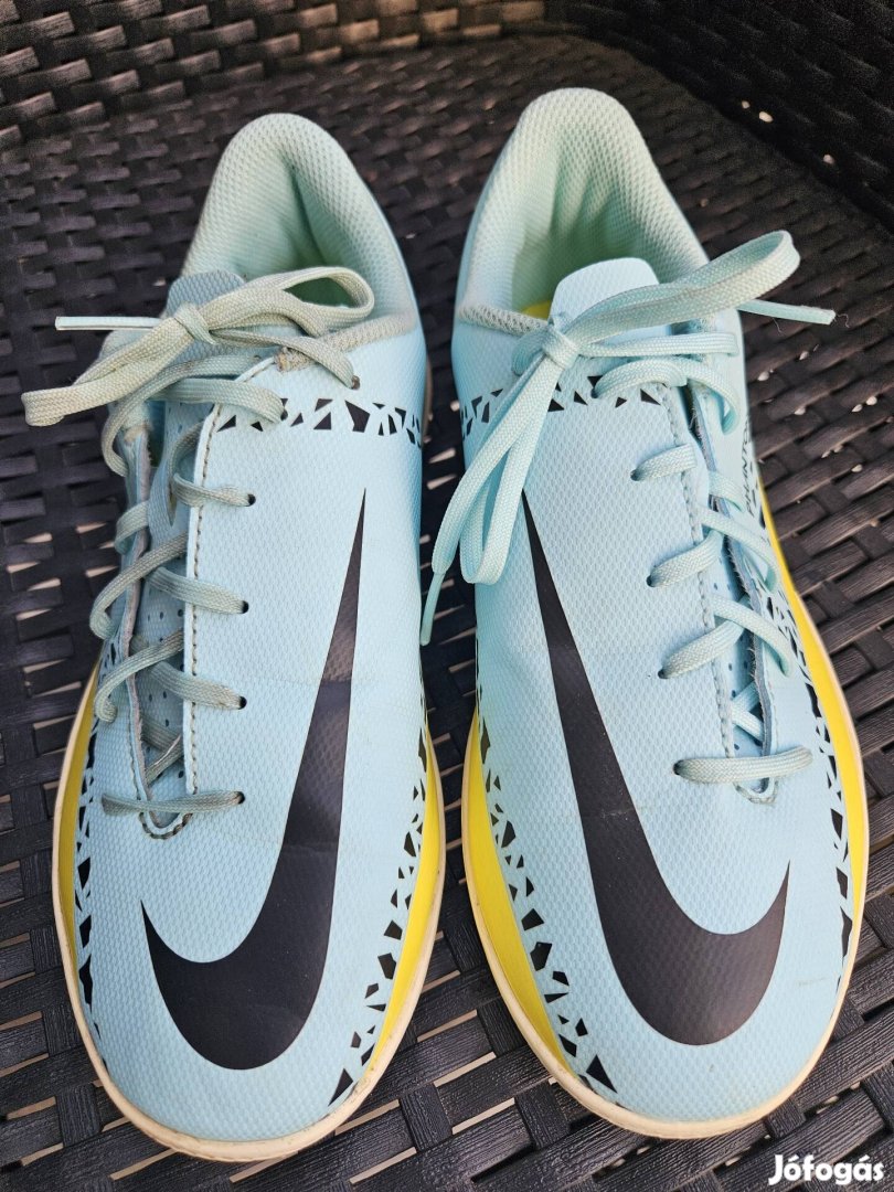 36-os Nike Phantom GT foci cipő Újszerű 