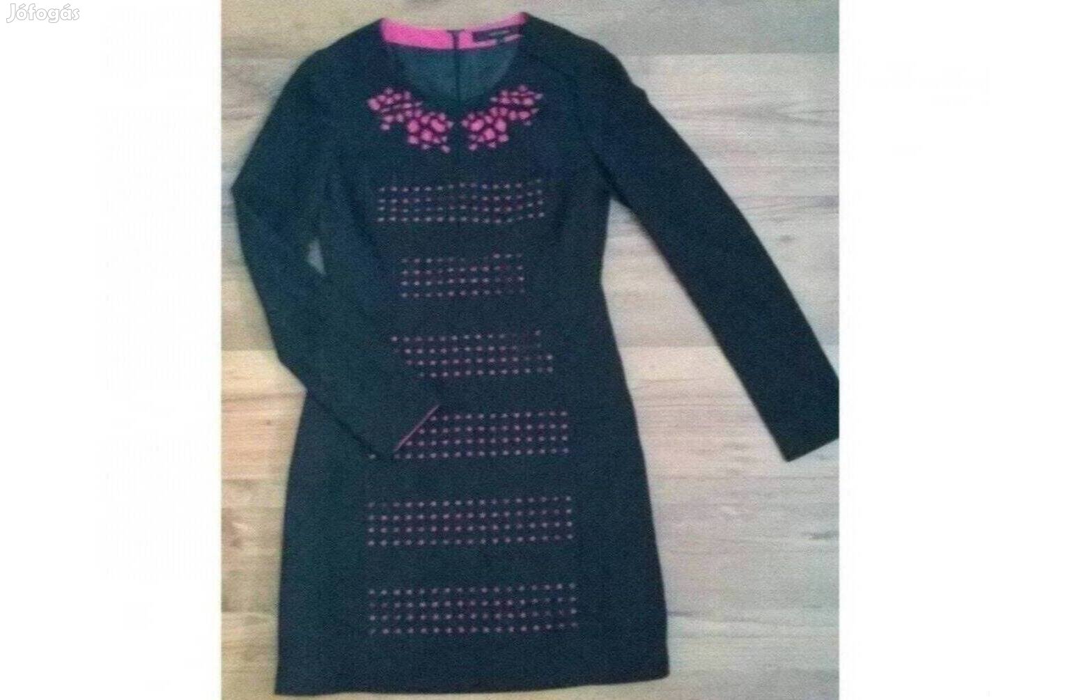 36-os OnOn egyedi, különleges ruha