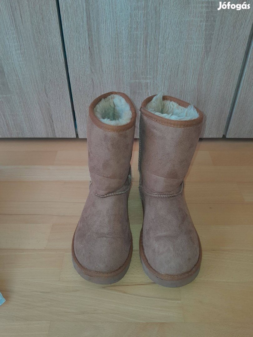 36-os Ugg bundás csizma