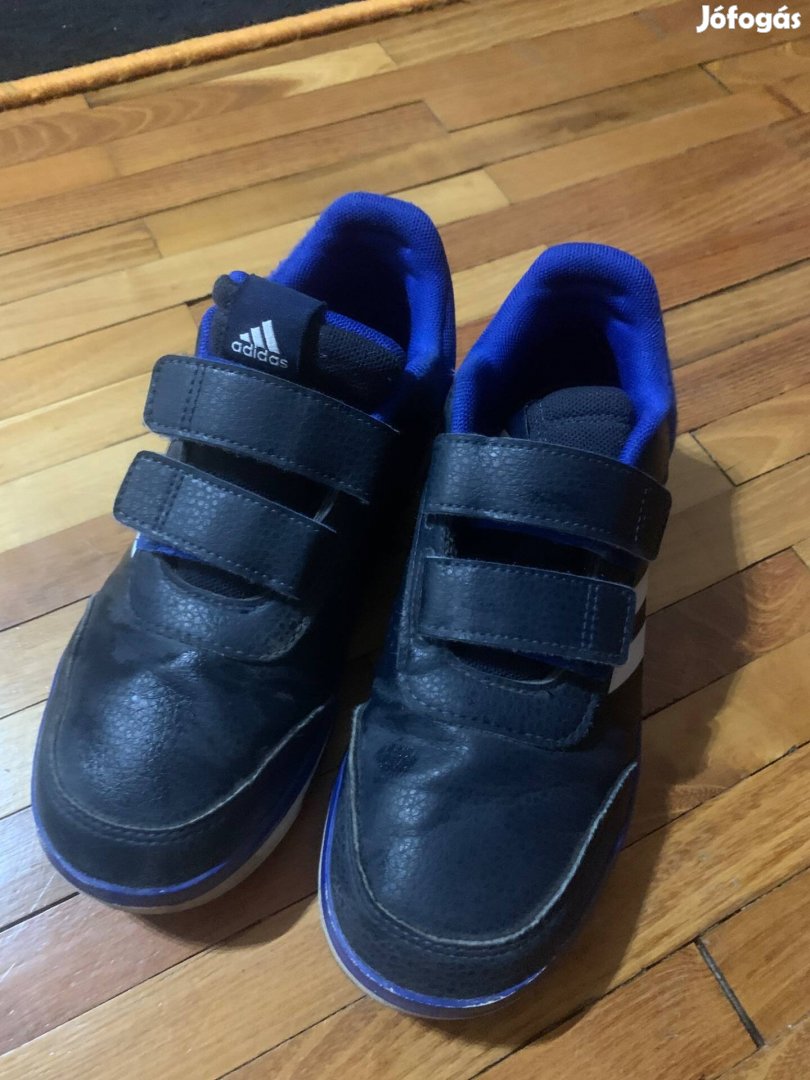 36-os adidas fiú cipő