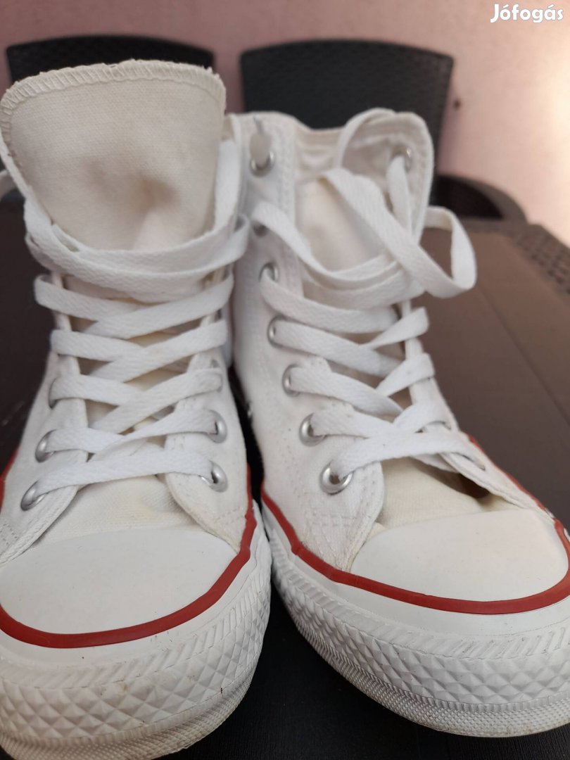 36 os fehér converse szép állapotban