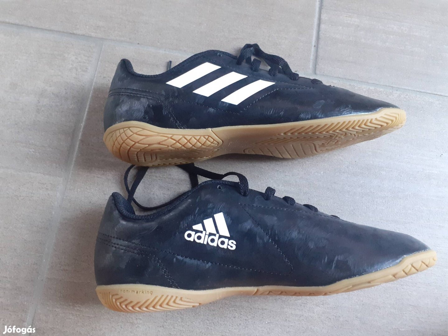 36 új Adidas teremcipő