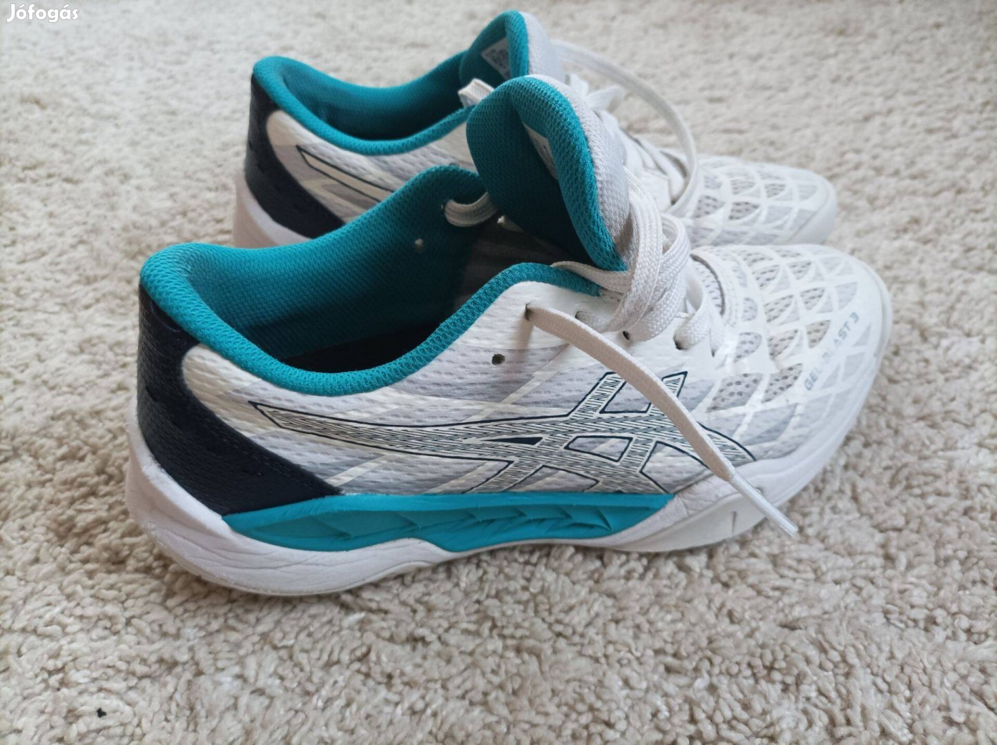 37,5 asics teremcipő