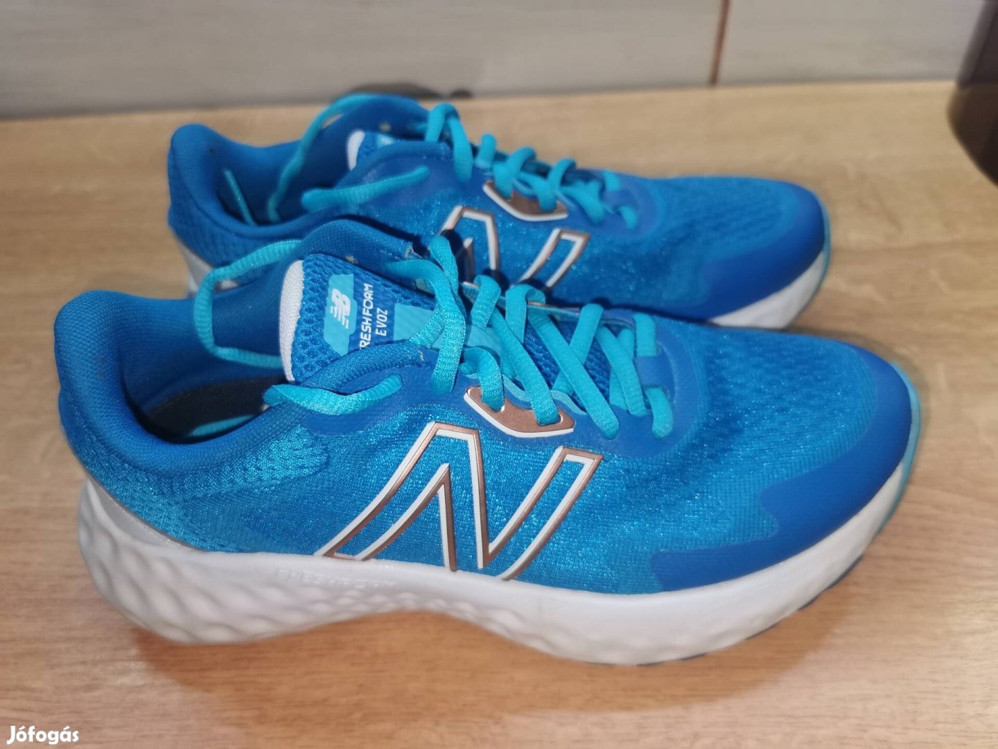 37,5-es New Balance Wevozln női futócipő... Újszerű!!!! 