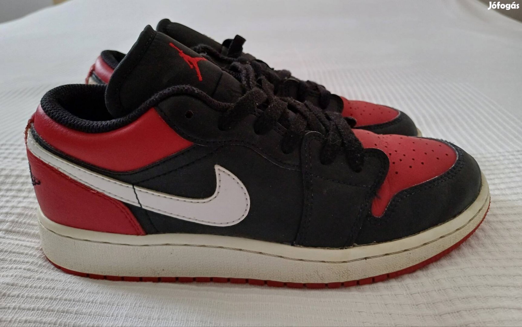 37,5-es Nike Air Jordan cipő