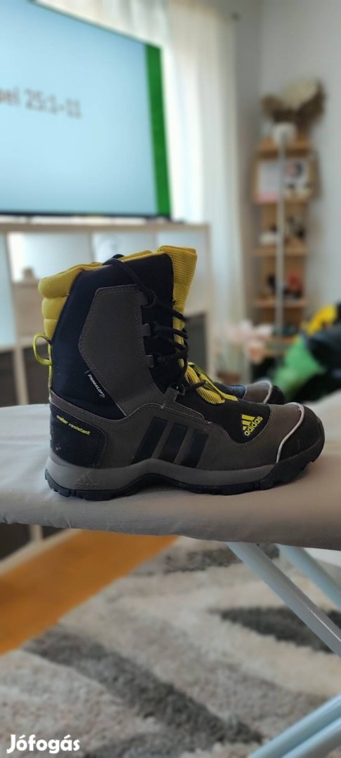 37,5 es minőségi Adidas bakancs olcsón eladó 