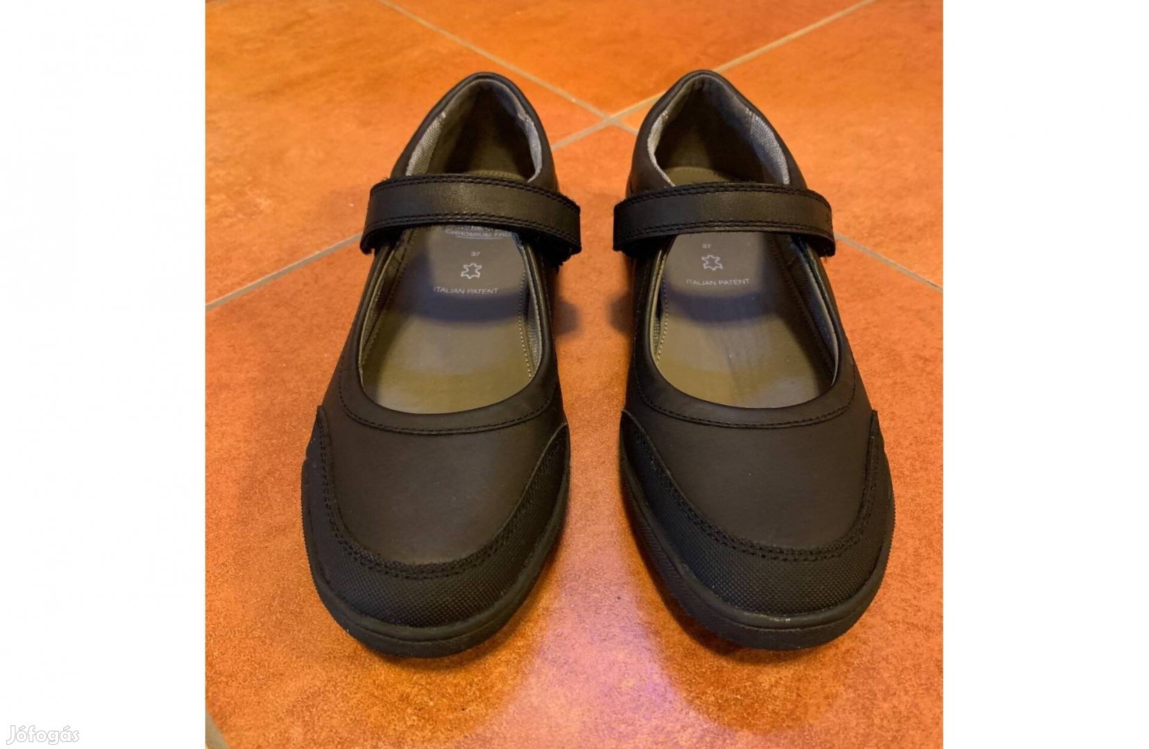 37-es Geox lányka alkalmi cipő eladó
