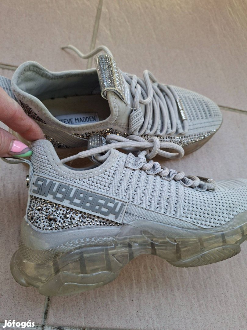 37-es Stewe Madden női új sportcipő