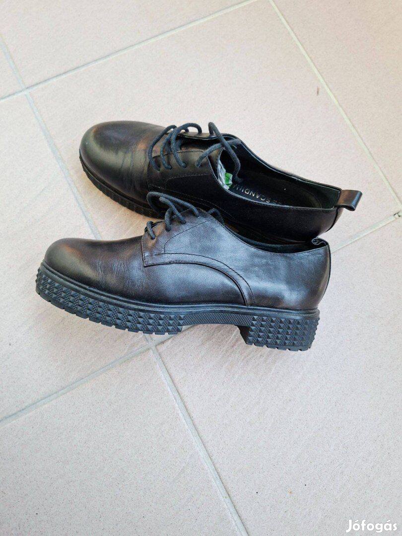 37-es Új Olasz tavaszi női félcipő