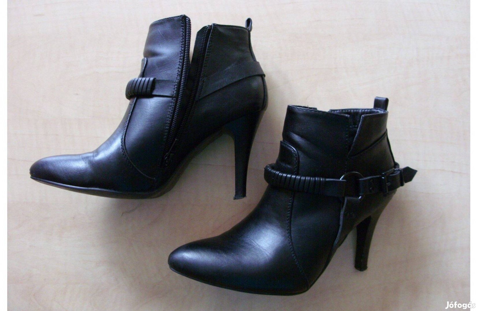 37-es, női, fekete boka cipő, boka csizma