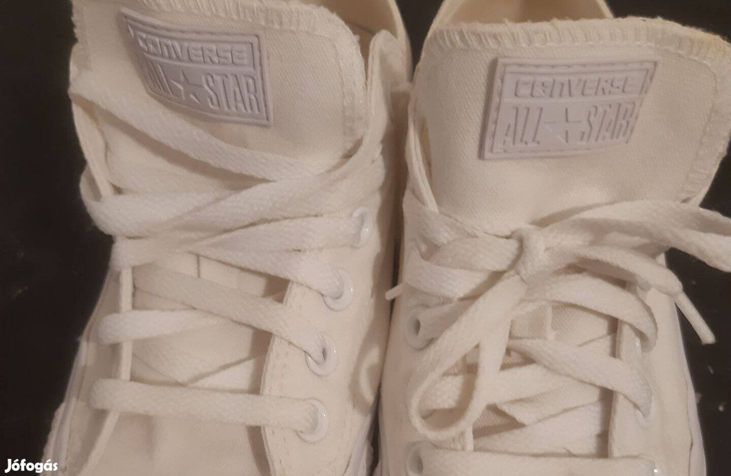 37-es converse tornacipő eladó