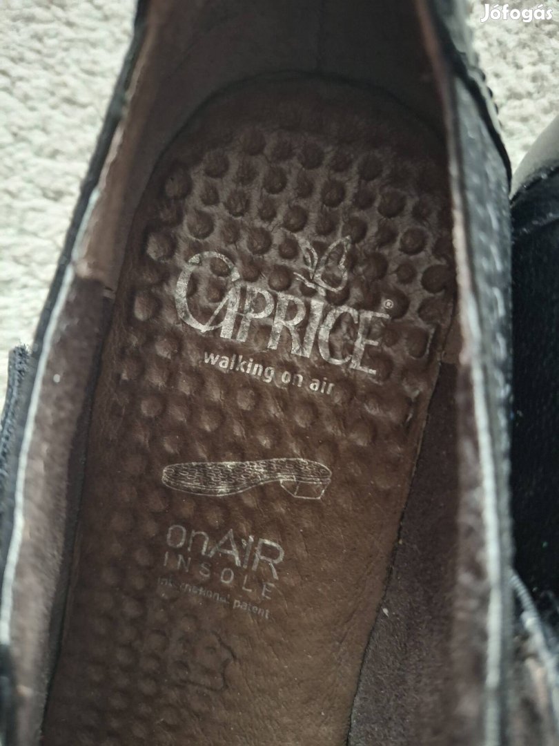 37 és feles valódi bőr csinos Caprice cipő