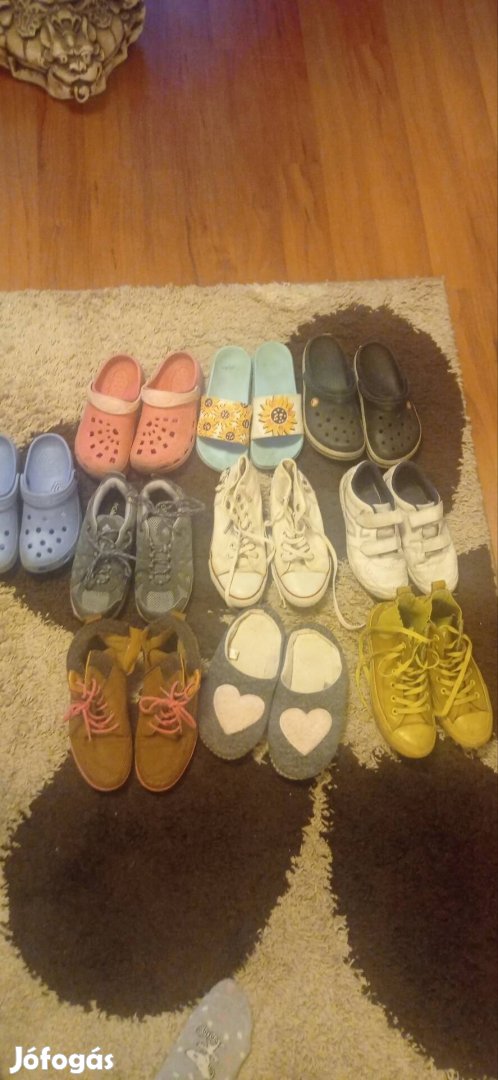 37 lány női cipő csomag Crocs converse papucs cipő stb