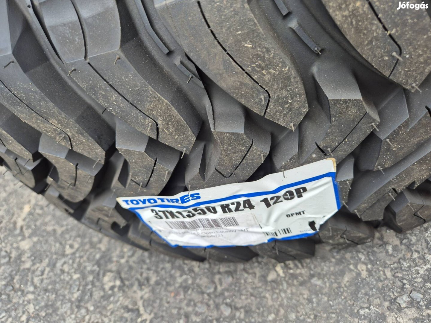37x13.50r24 Toyo terepjáró gumi 2db új