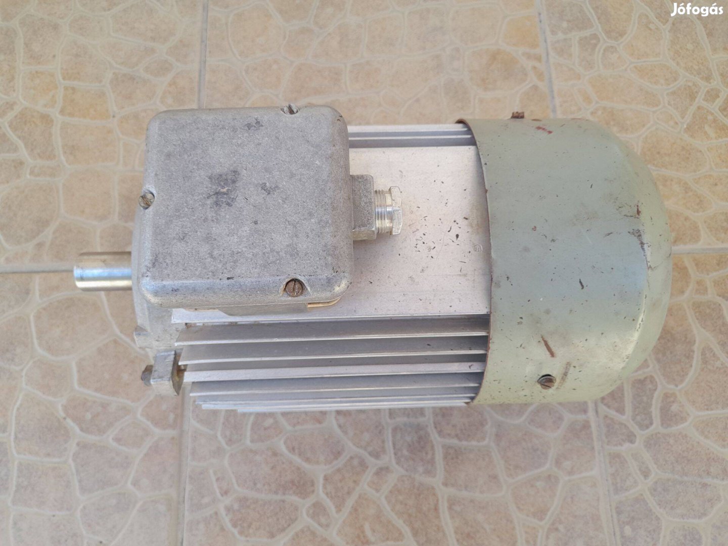 380/220v, 2200w, 2850 fordulatú villanymotor