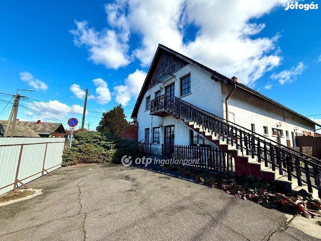 387 nm-es ház eladó Farmos