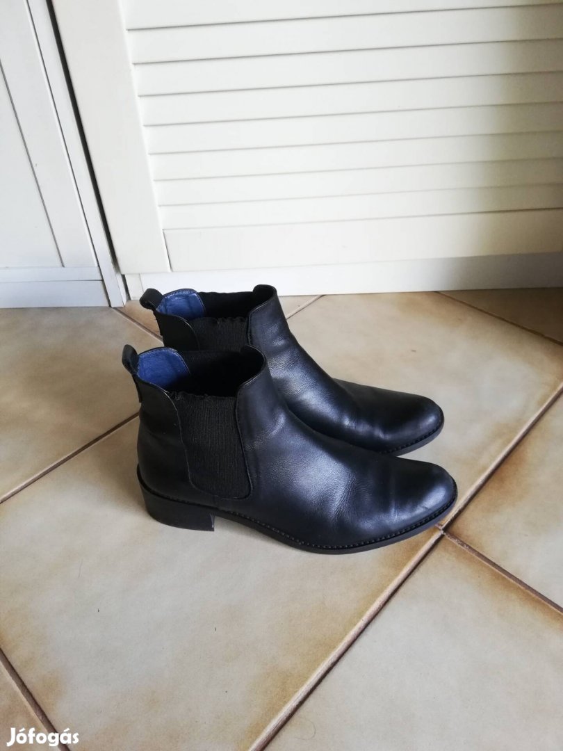 38-38.5 igazi bőr boka csizma