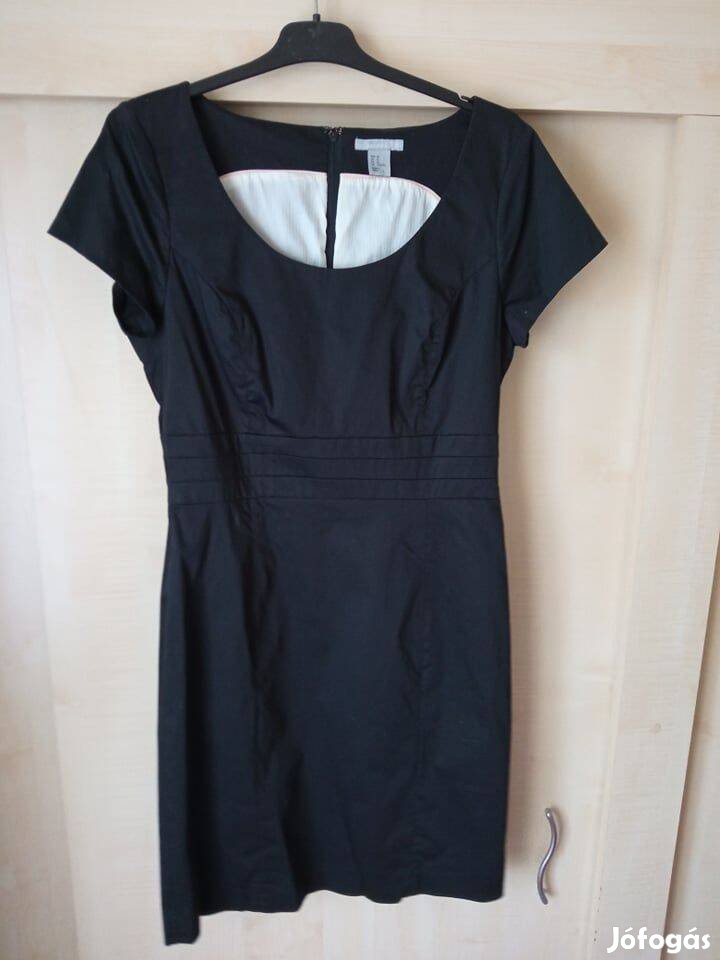 38-40-es fekete rövid ujjú H&M ruha 1500 Ft