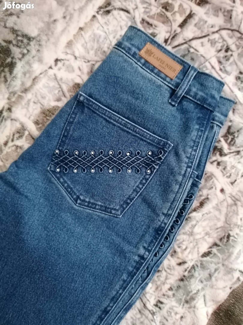 38-40 női nadrág díszített farmer