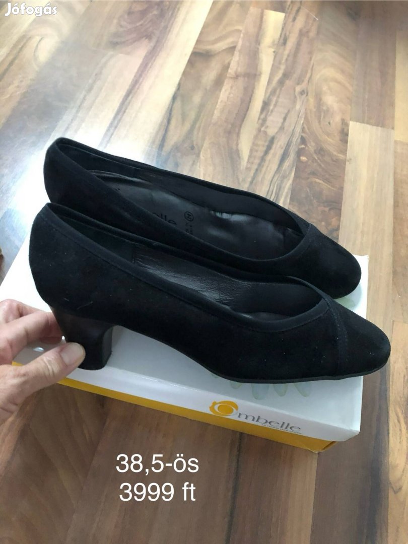 38,5-ös Ombelle női cipő