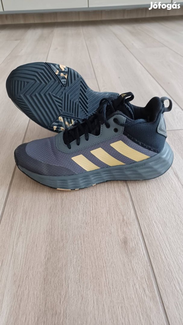 38 as Adidas fiú sportcipő