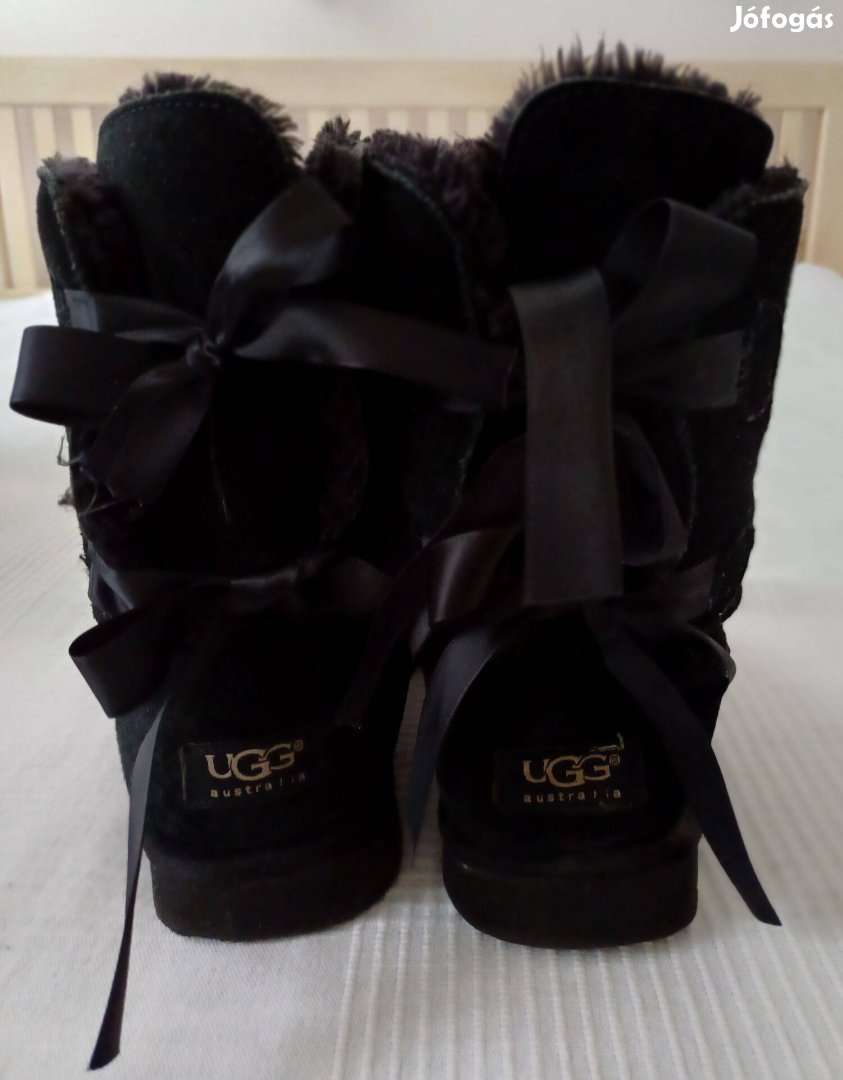 38-as Ugg eredeti, ologramos csizma bth 24cm