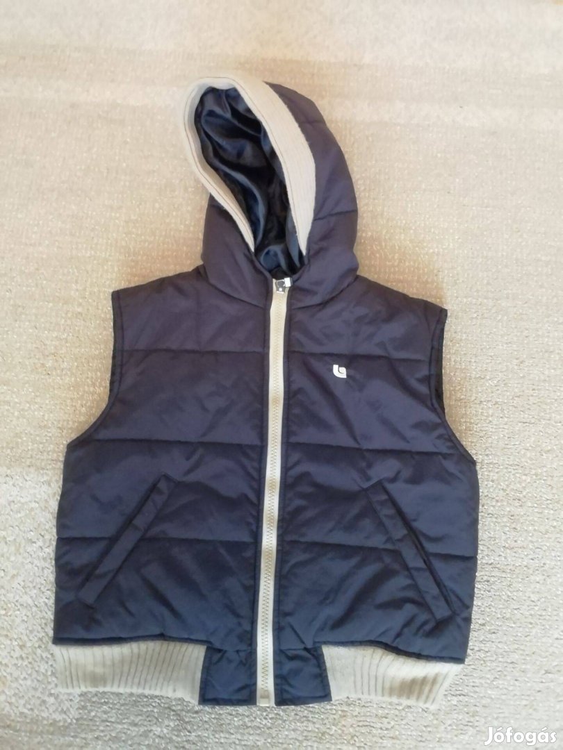 38-as, fiatalos fekete női mellény kapucnis, rövid méret,